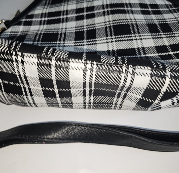 Iman Satchel Bag With Removable Strap - Picture 2 of 13